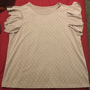 Women’s light pink top